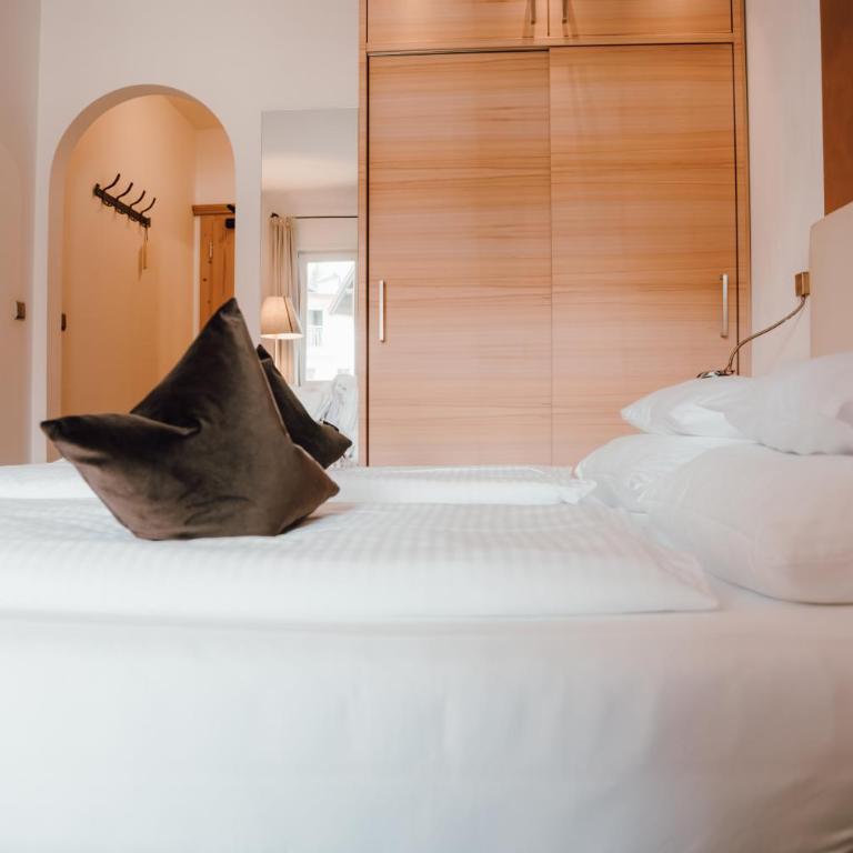 Residence Hotel Alpinum - Double Room with Balcony - 2