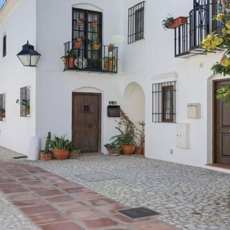 Bright 2 Bedroom townhouse - Casa de 2 dormitorios - 1