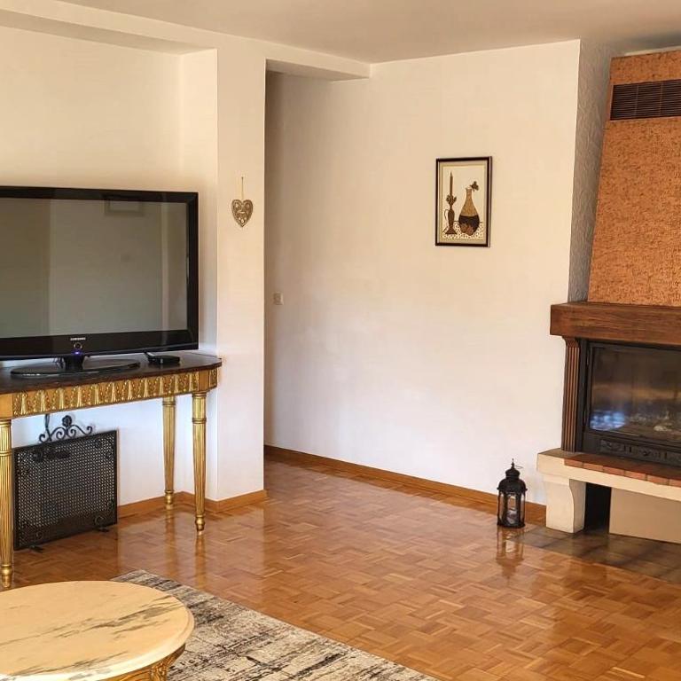 Sarajevo na dlanu - Deluks Apartman sa 4 Spavaće Sobe - 10
