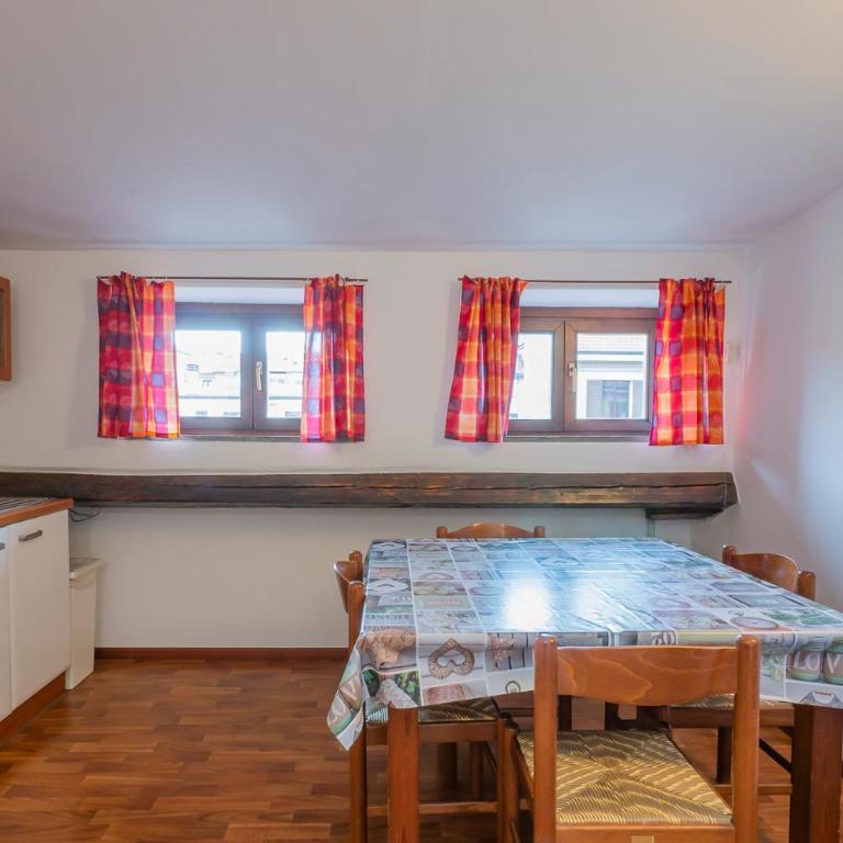 Spazioso e Comodo Appartamento in Centrale FS - AC - Appartamento con 2 Camere da Letto - 1