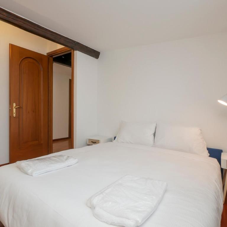 Spazioso e Comodo Appartamento in Centrale FS - AC - Appartamento con 2 Camere da Letto - 3