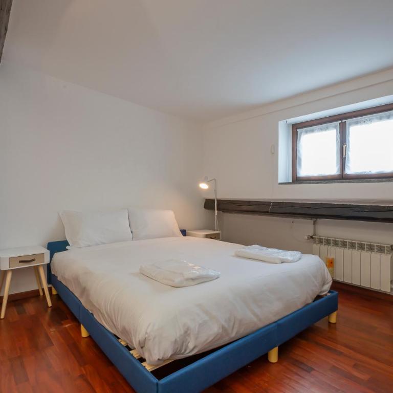 Spazioso e Comodo Appartamento in Centrale FS - AC - Appartamento con 2 Camere da Letto - 4