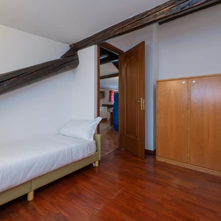 Spazioso e Comodo Appartamento in Centrale FS - AC - Appartamento con 2 Camere da Letto - 14