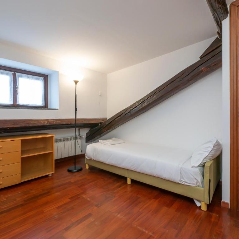 Spazioso e Comodo Appartamento in Centrale FS - AC - Appartamento con 2 Camere da Letto - 17