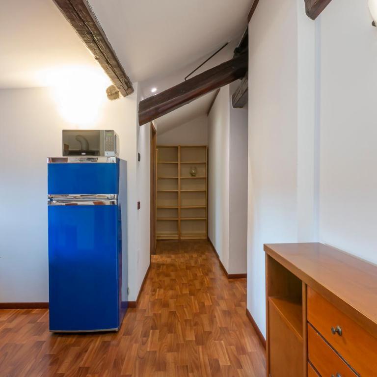 Spazioso e Comodo Appartamento in Centrale FS - AC - Appartamento con 2 Camere da Letto - 20