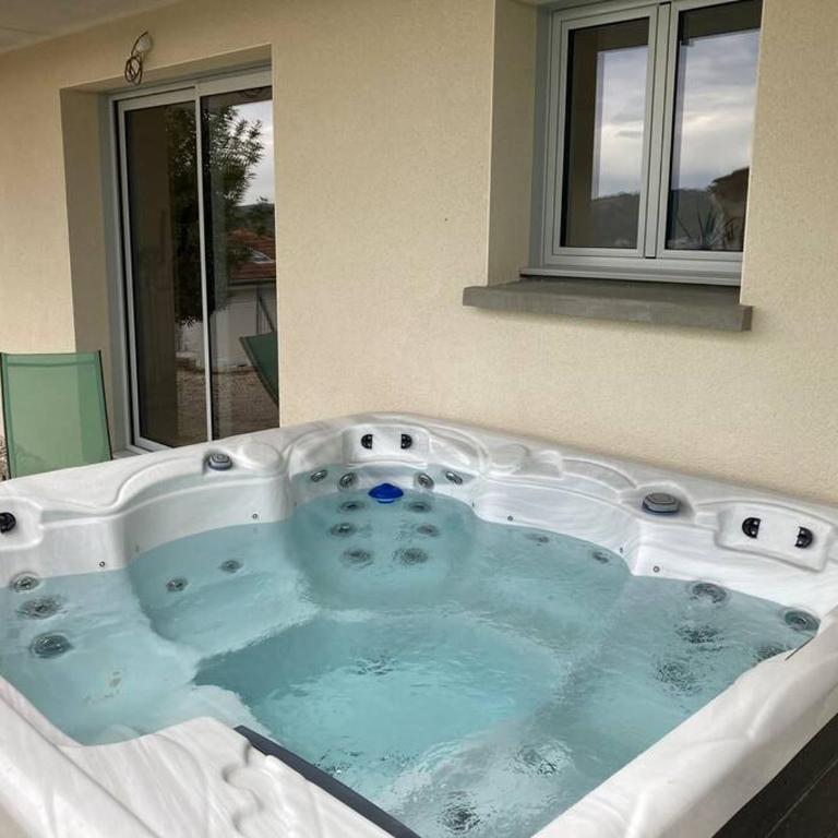 Jacuzzi avec vue exceptionnelle - Villa 1 Chambre - 2
