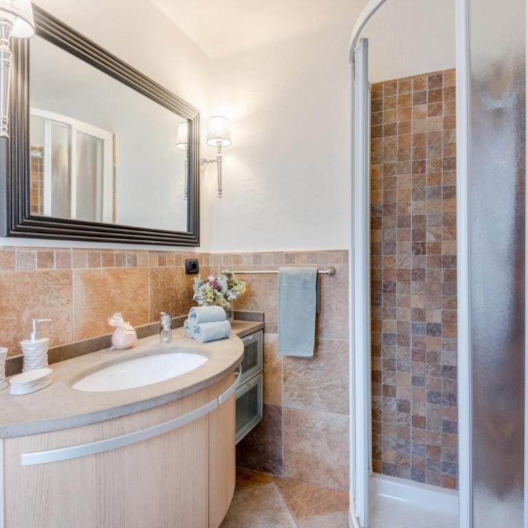 ClockTower Penthouse, 4th floor apartment with Terrace Lucca - Two-Bedroom Apartment - 22