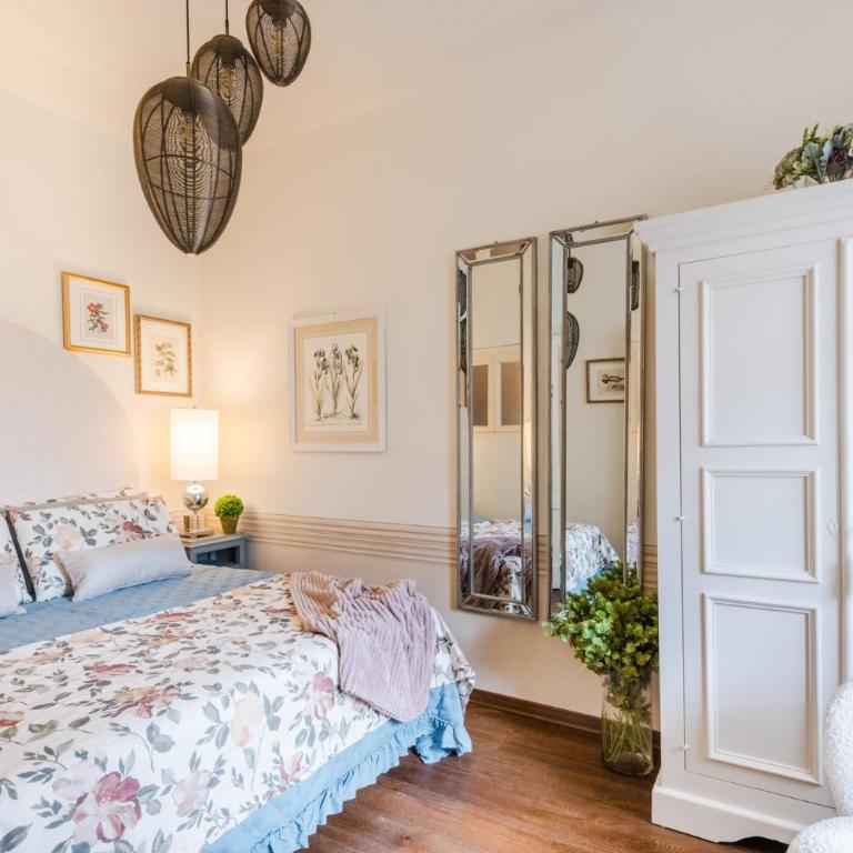 ClockTower Penthouse, 4th floor apartment with Terrace Lucca - Two-Bedroom Apartment - 24