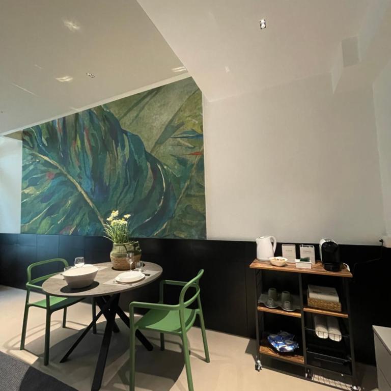Suite 38 - One-Bedroom Apartment - 18