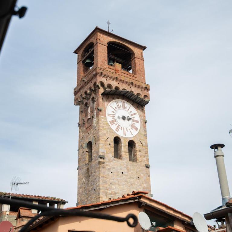 ClockTower Penthouse, 4th floor apartment with Terrace Lucca - Two-Bedroom Apartment - 44