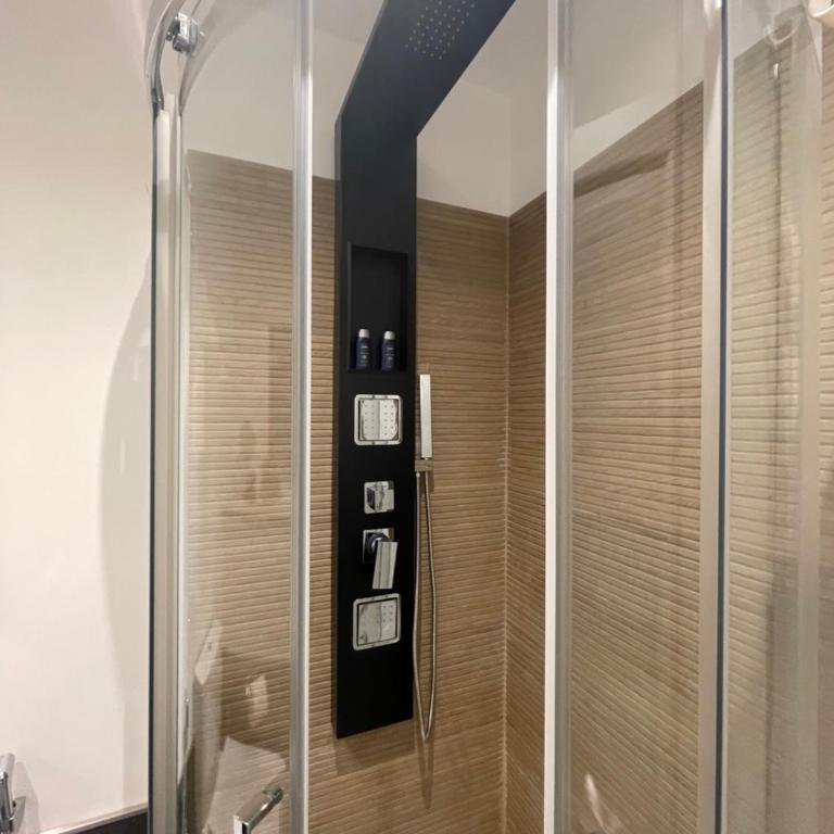 Suite 38 - One-Bedroom Apartment - 48