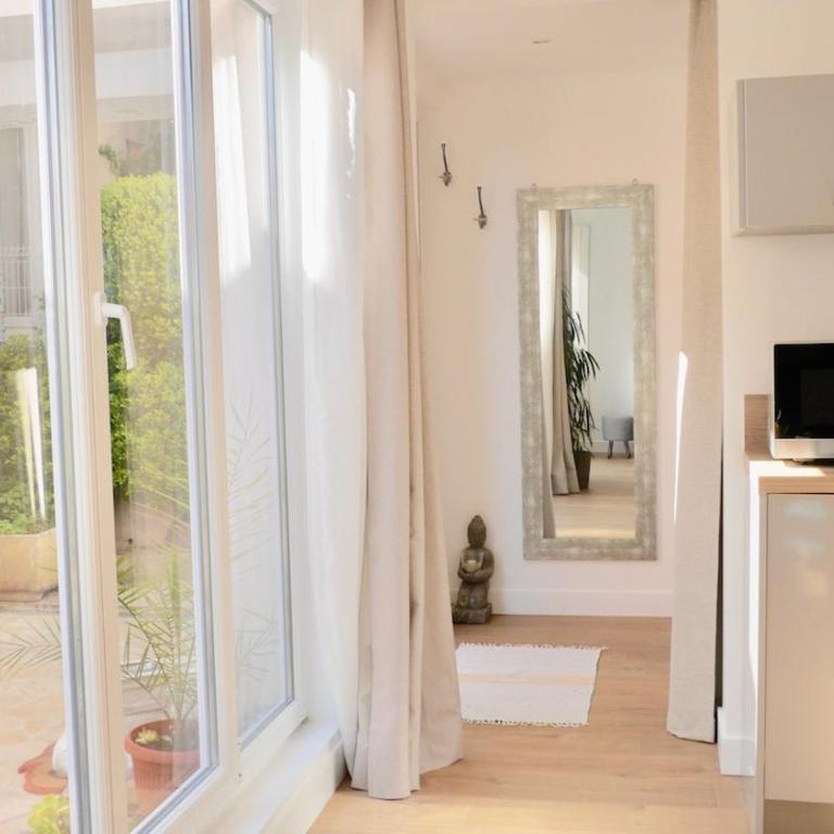 Nice, Studio dans Villa dans un écrin de nature - Apartamento de 1 dormitorio - 7