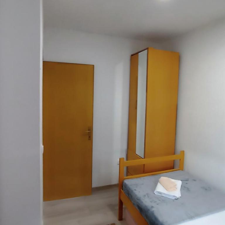 Apartman Orhan - Three-Bedroom Apartment - 15