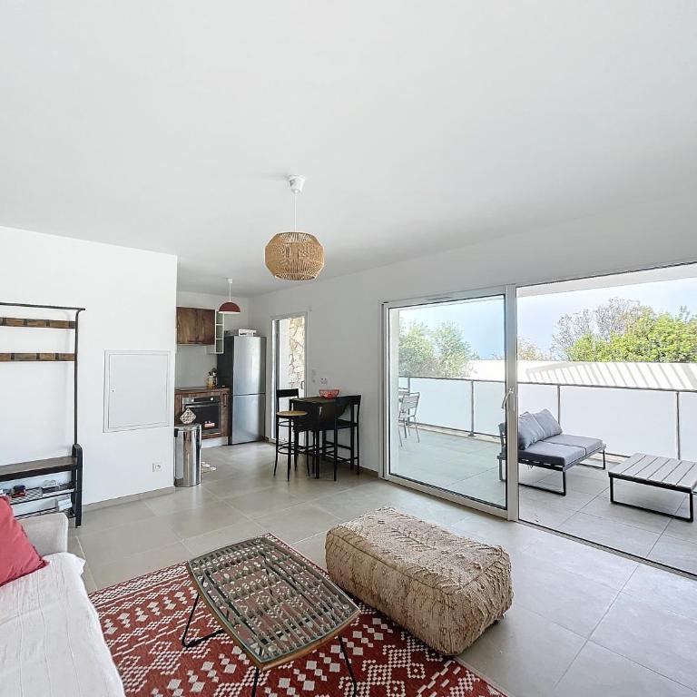 T2 dans résidence avec piscine - Appartement 1 Chambre - 3