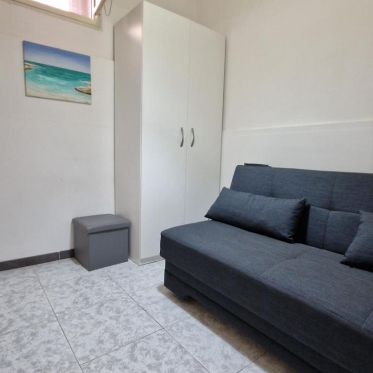 Economy Guest House - Appartamento con 2 Camere da Letto e Terrazza - 3