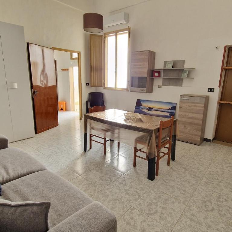 Economy Guest House - Appartamento con 2 Camere da Letto e Terrazza - 5