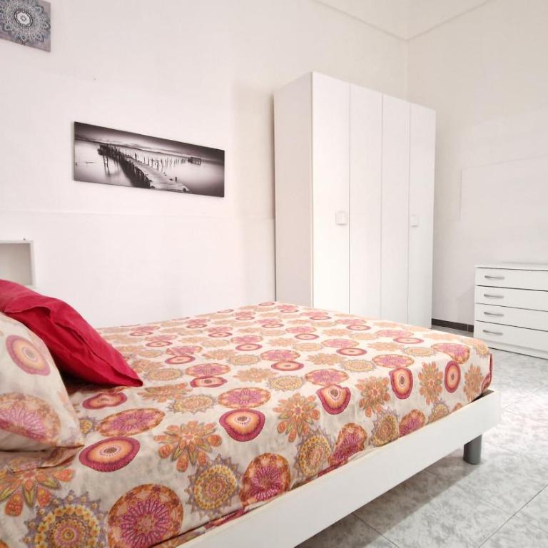 Economy Guest House - Appartamento con 2 Camere da Letto e Terrazza - 1