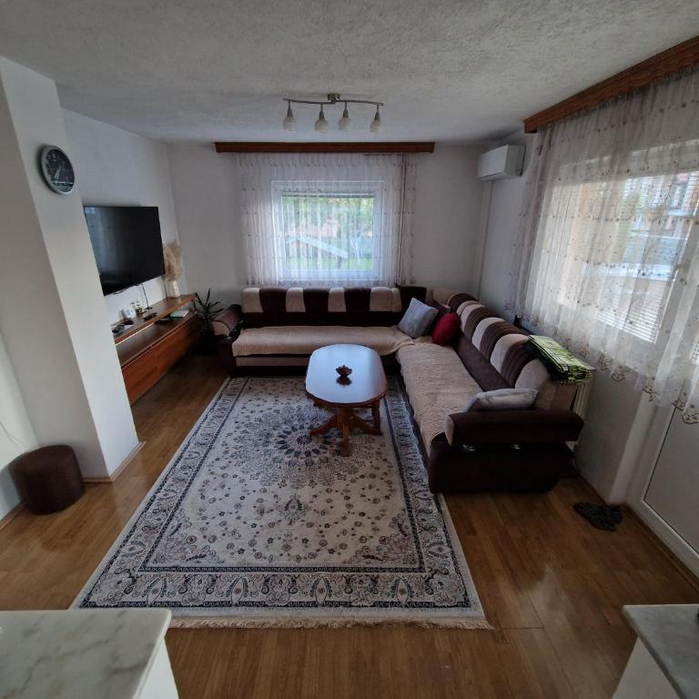 Ilidža فله مع حديقة - Villa - 18