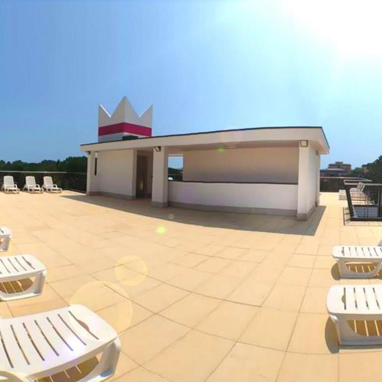 Enjoy the sun from our terrace-Beahost - Apartment - 13