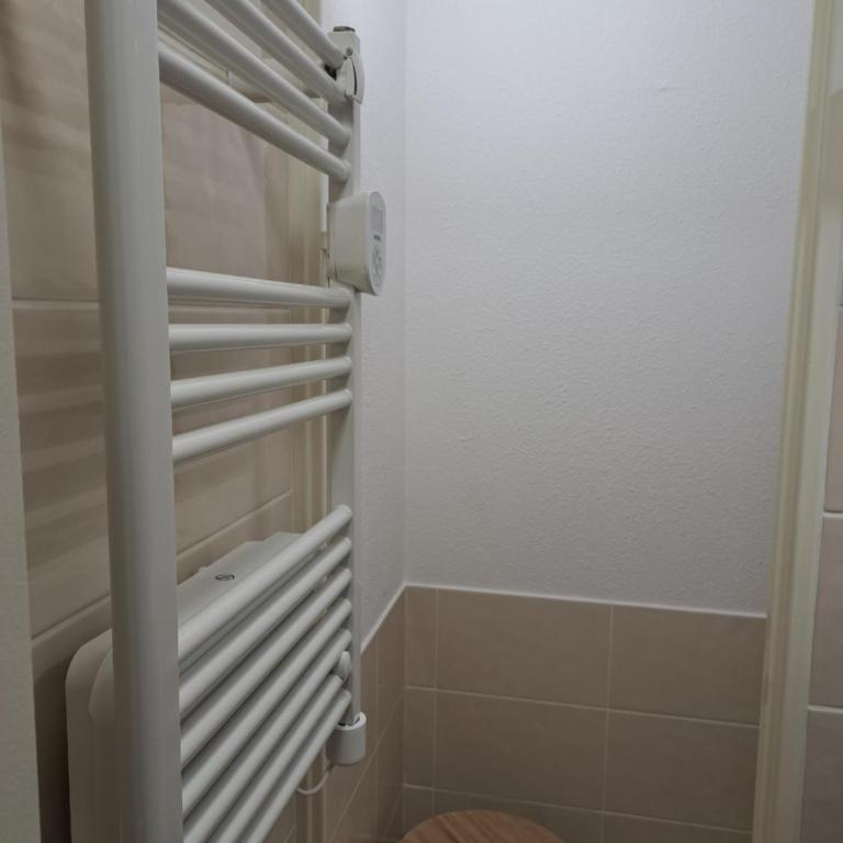 T2 4 Personnes Entièrement Rénové Narbonne Plage Front de Mer à 50 m de la mer avec Parking Privatif, Climatisation, et Machine à laver séchante - Appartement 1 Chambre - 22