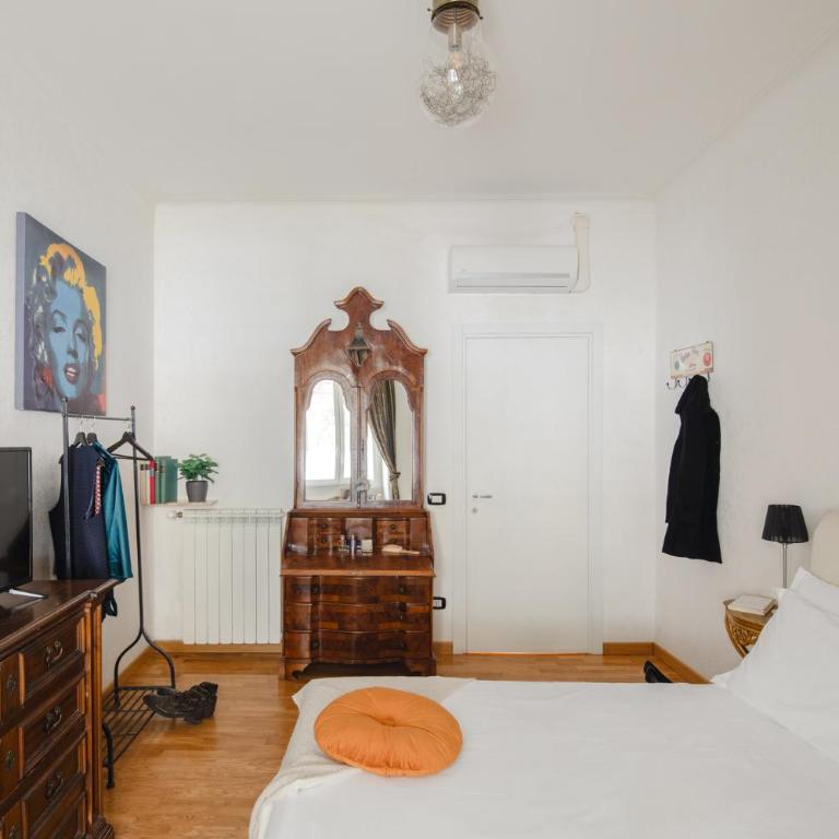 B&B Ibiscus - Camera Matrimoniale con Bagno Privato Esterno - 4