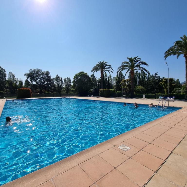 Studio lumineux piscine/plages - One-Bedroom Apartment - 16