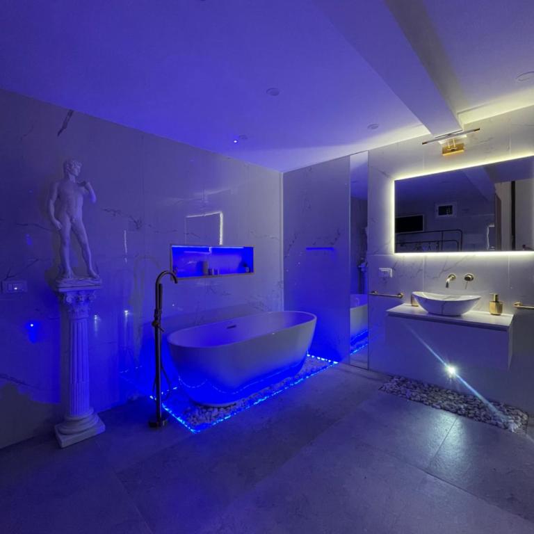 ARCUM suites - Camera Queen - 3