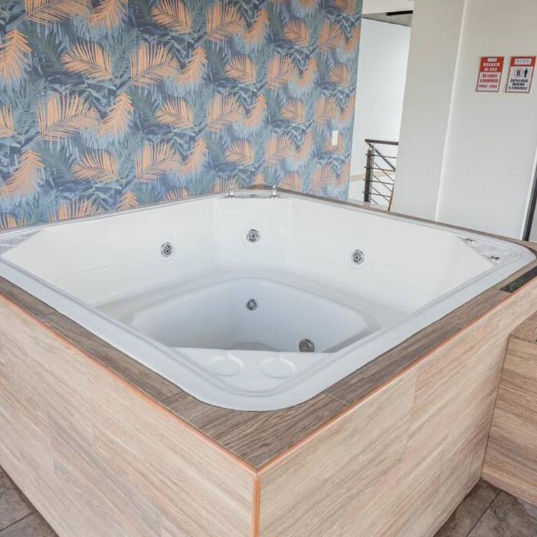 Alba Rooftop Suite - One-Bedroom Apartment - 5