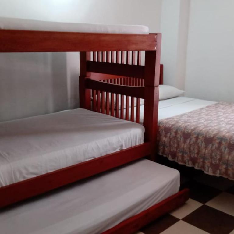 Hotel Bahia Plaza - Quadruple Room - 4