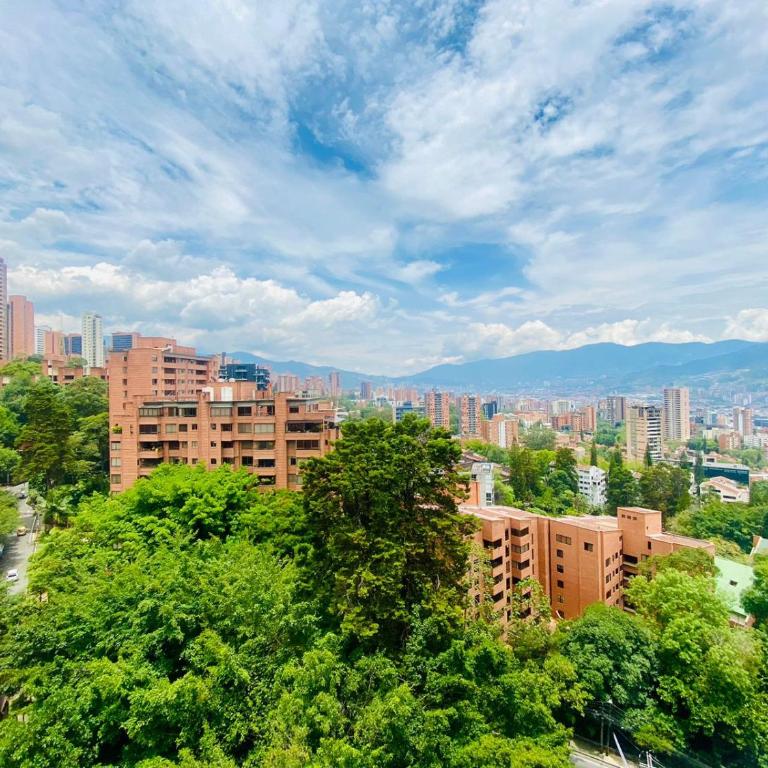 Beautiful Apto in Poblado - One-Bedroom Apartment - 2