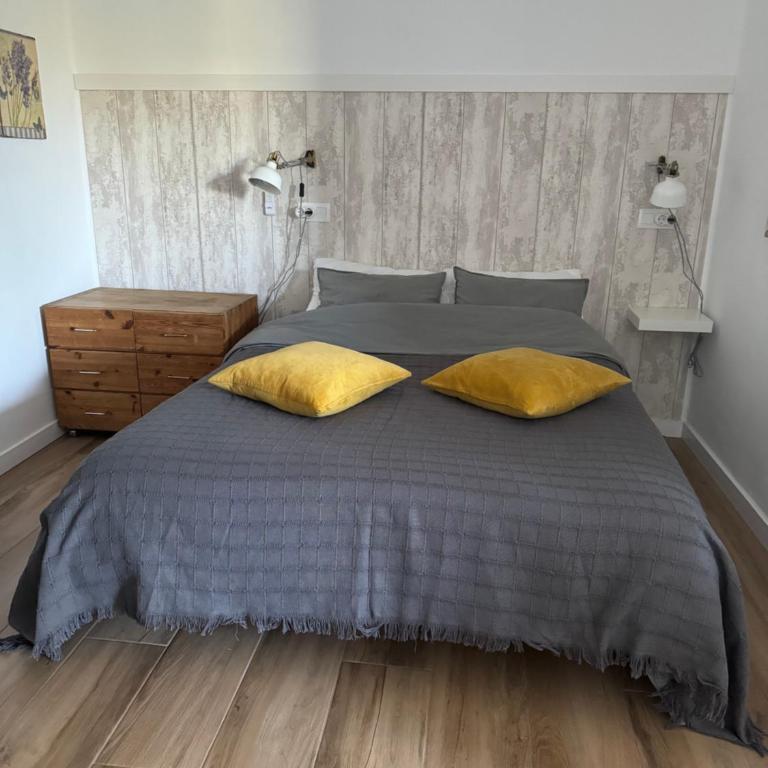 Island Paradise a studio with a kitchenette, private bathroom and balcony, in a complex with 3 swimming pools, 800m away from the ocean front - Apartamento de 1 dormitorio - 6
