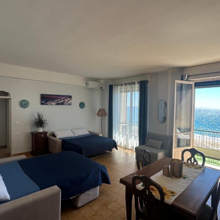 VISTA MARE SAVONA "Posto auto e ombrellone con due sdraio compreso" - Appartamento con 1 Camera da Letto - 16