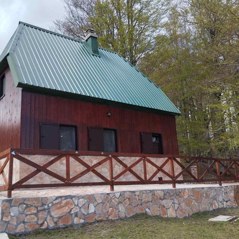 Golden Meadow - Three-Bedroom Villa - 1