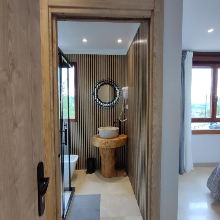 HABITACION CON HERMOSAS VISTAS A BILBAO - Habitación Doble con baño privado - 6