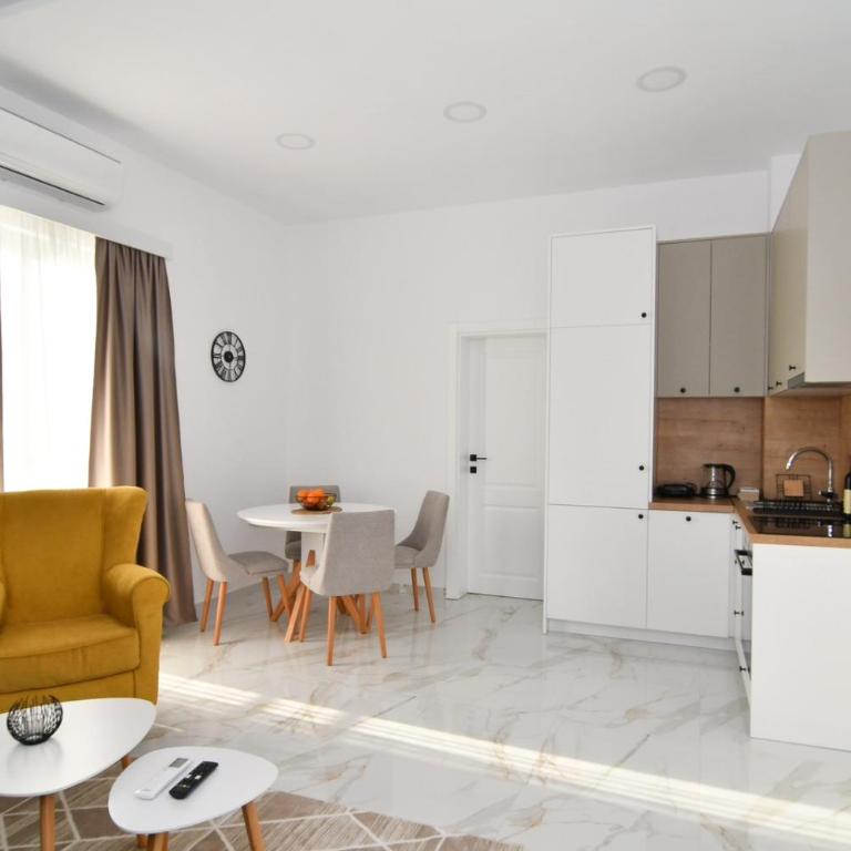 Apartments Šišević - Apartman s 1 Spavaćom Sobom i Balkonom - 8