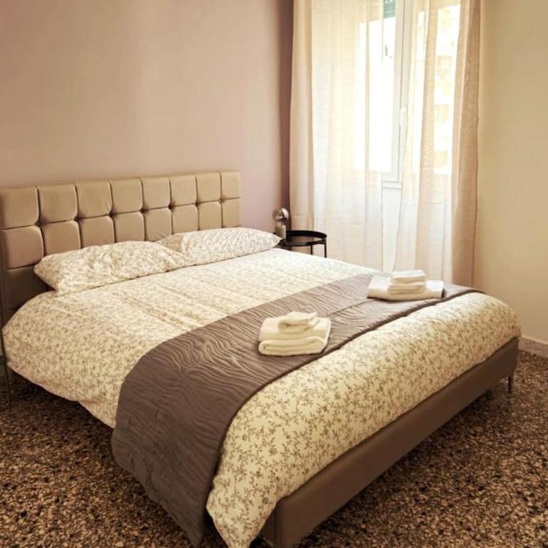 CasaKico elegante centrale 2-bdr metro 10 min Colosseo - Appartamento con 2 Camere da Letto - 1