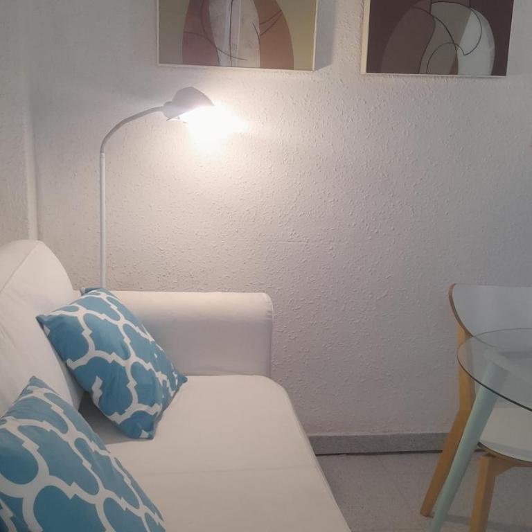 Atico Moon con terraza - One-Bedroom Apartment - 19