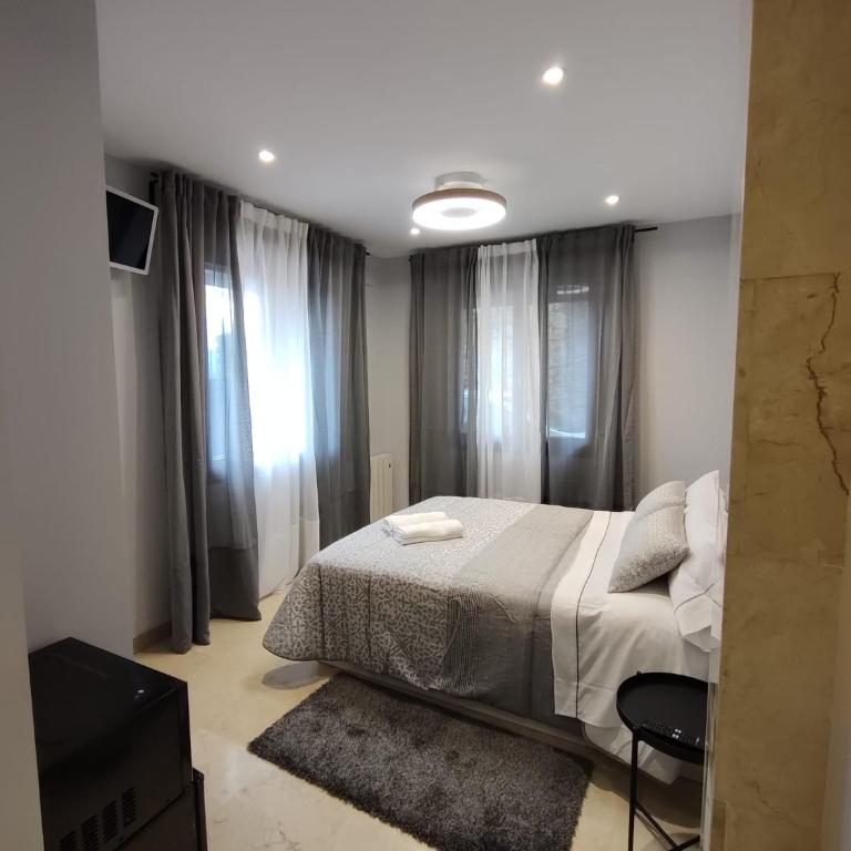 HABITACION CON HERMOSAS VISTAS A BILBAO - Habitación Doble con baño privado - 19
