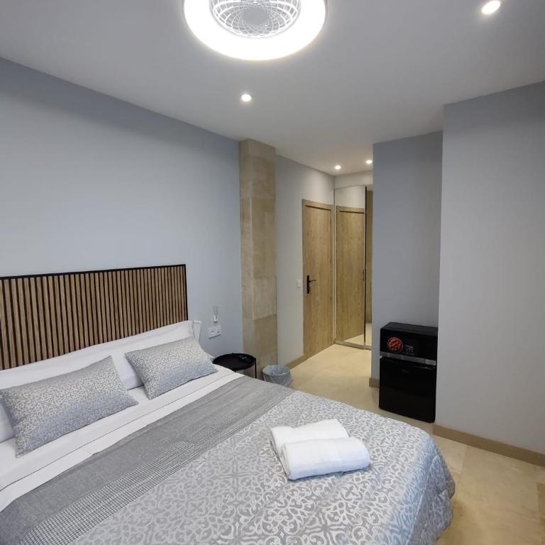HABITACION CON HERMOSAS VISTAS A BILBAO - Habitación Doble con baño privado - 4