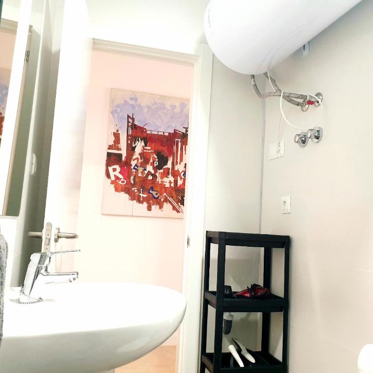 Picasso's Neighbor - Apartamento de 2 dormitorios con balcón - 17