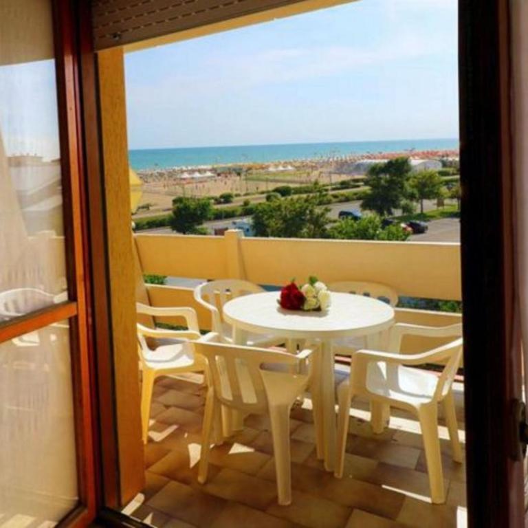 Elegant two story apartment near the beach - Apartment - 1
