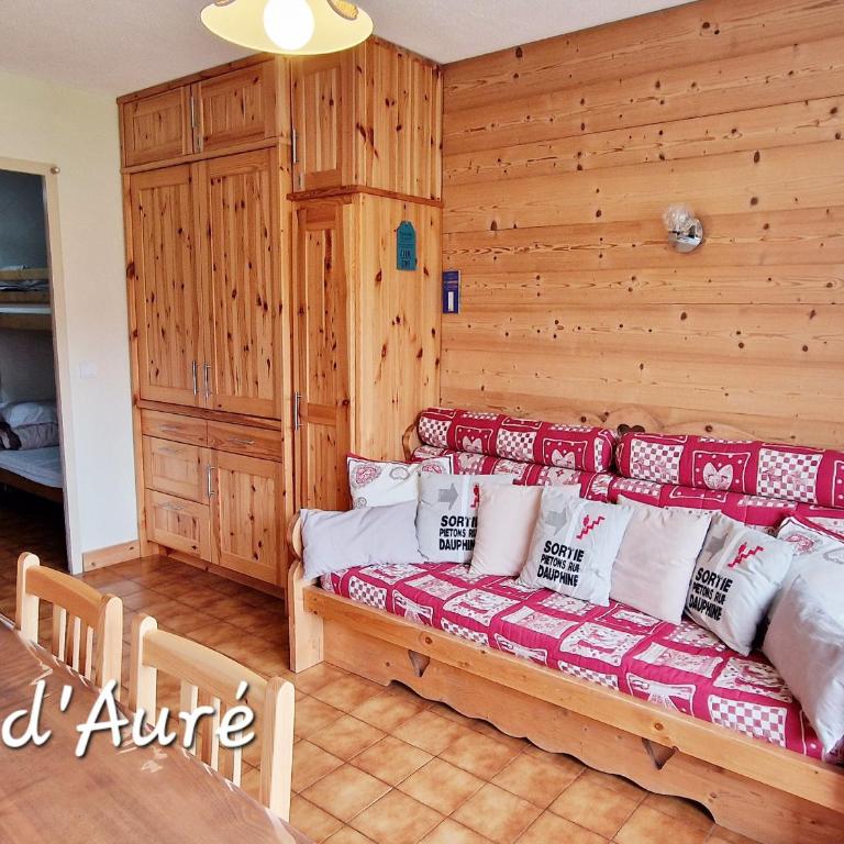 Appartement charmant 46m² pour 6 pers, proche pistes et commerces, balcon exposé Est - FR-1-755-13 - Apartment - 2