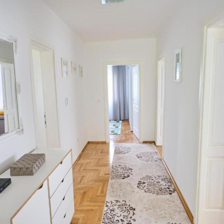 Villa R - Vila s 4 Spavaće Sobe - 23