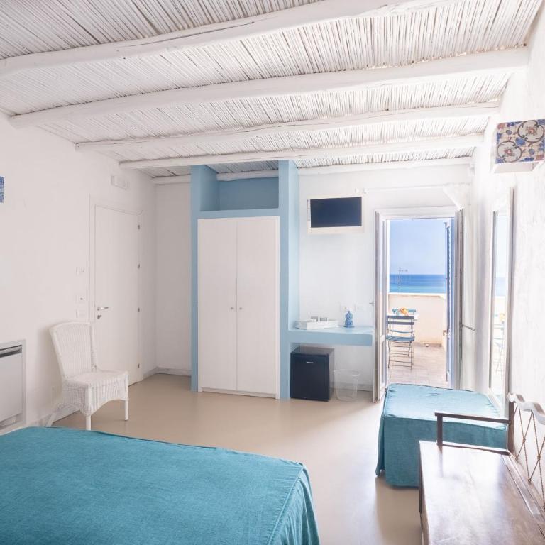 Tannur B&B - Superior Double Room with Terrace and Sea view - 4