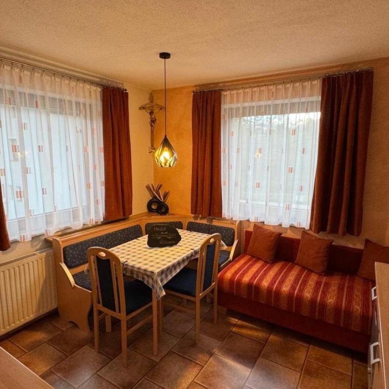 Ferienwohnung Heim - Apartment mit 1 Schlafzimmer und Dusche - 25