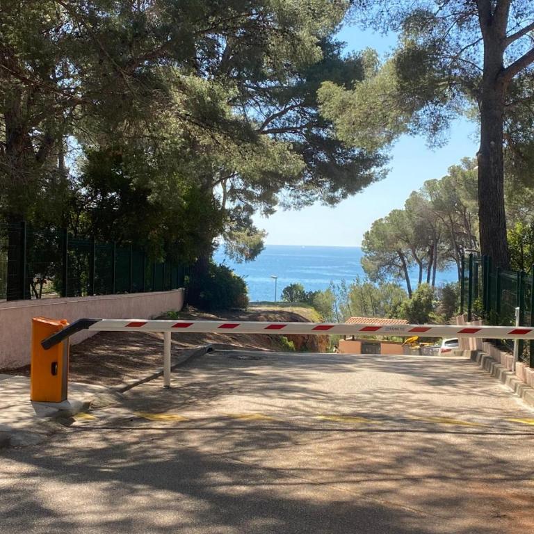 Bandol A Bandol cha cha cha - Appartement - Chambre Double - Vue sur Parc - 3