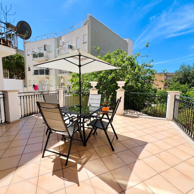 Orange House - Apartment mit 3 Schlafzimmern und Aussicht - 1