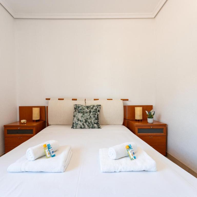 Malagasuite Seaside Penthouse with 2 Car Parking - Four-Bedroom Penthouse Apartment - 11