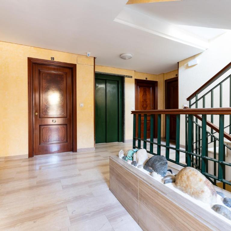 Malagasuite Seaside Penthouse with 2 Car Parking - Four-Bedroom Penthouse Apartment - 31
