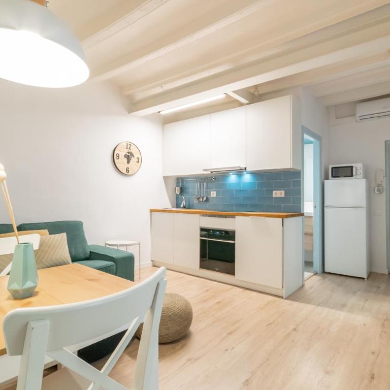 Amazing flat in Barceloneta with private terrace 2-2 - One-Bedroom Apartment - 15